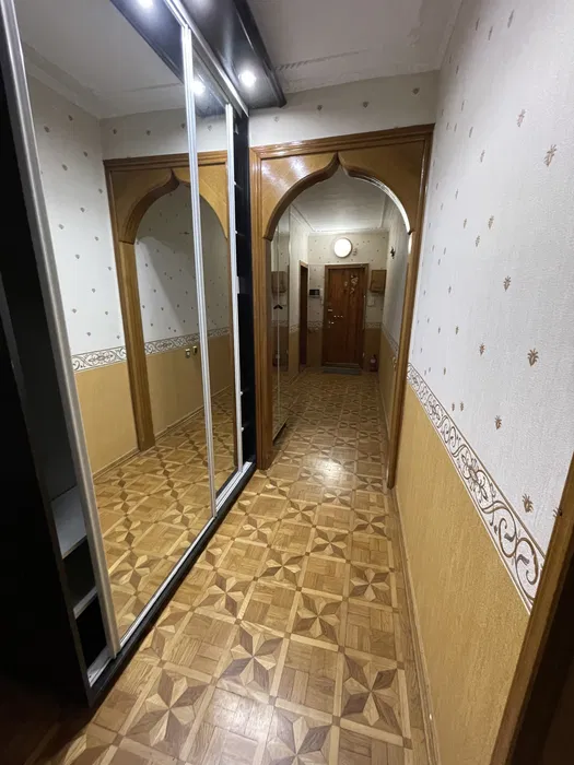 5 кімнатна квартира
