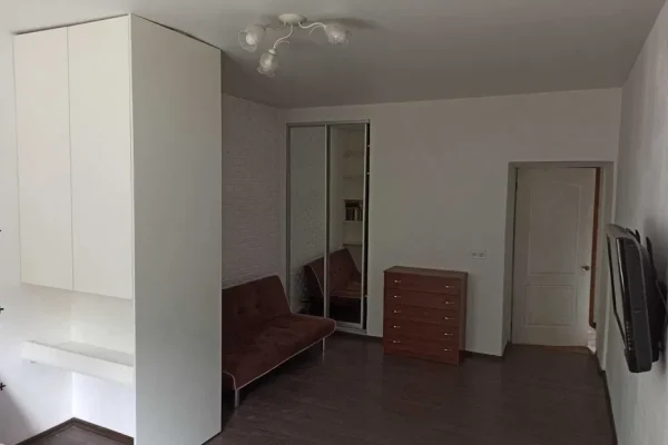 Прохорівський сквер 53м2 квартира.