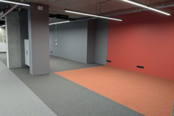 Rent a modern office with renovation on the street. Kulparkivska