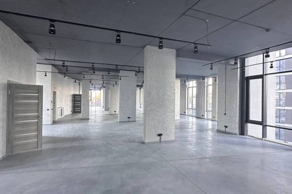 Rent a modern office, with high-quality repairs, on Kulparkivska Street