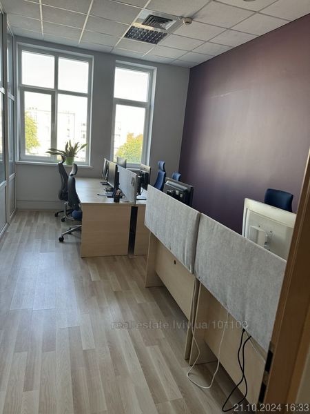 Rent of a modern office on Heroiv UPA Street